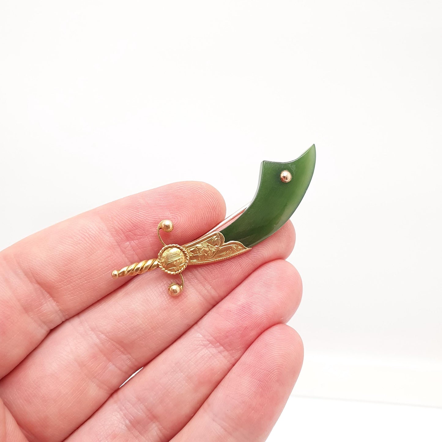 Antique 15ct Gold Scimitar New Zealand Jade Brooch Victorian Falchion Sword Solid 15 Carat 625 Nephrite Jadeite Jewellery Vintage Jewelry