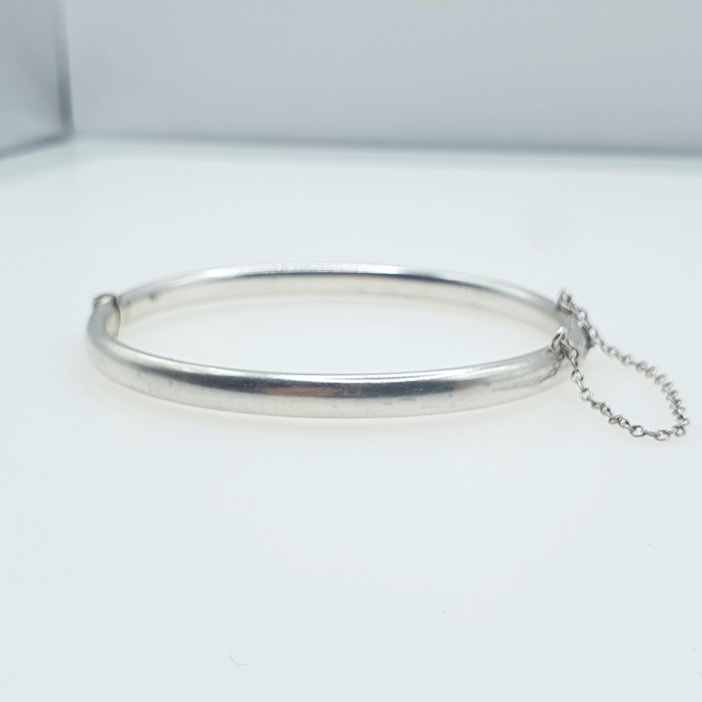 Vintage Sterling Silver Snap Bangle Bracelet Engraved Front 8.17g Solid 925 Ladies Womens Jewelry Retro Jewellery