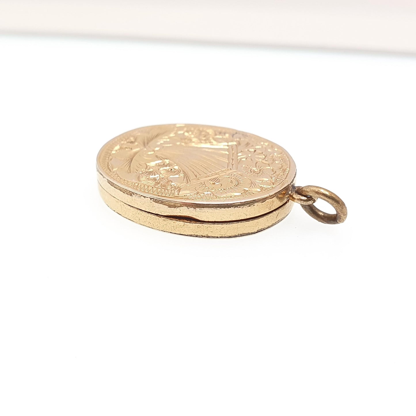 Antique Victorian 9ct Gold Locket 9kt 9k Back and Front Thistle Engraved Scottish Pendant Picture Photo Vintage