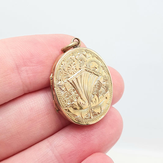 Antique Victorian 9ct Gold Locket 9kt 9k Back and Front Thistle Engraved Scottish Pendant Picture Photo Vintage