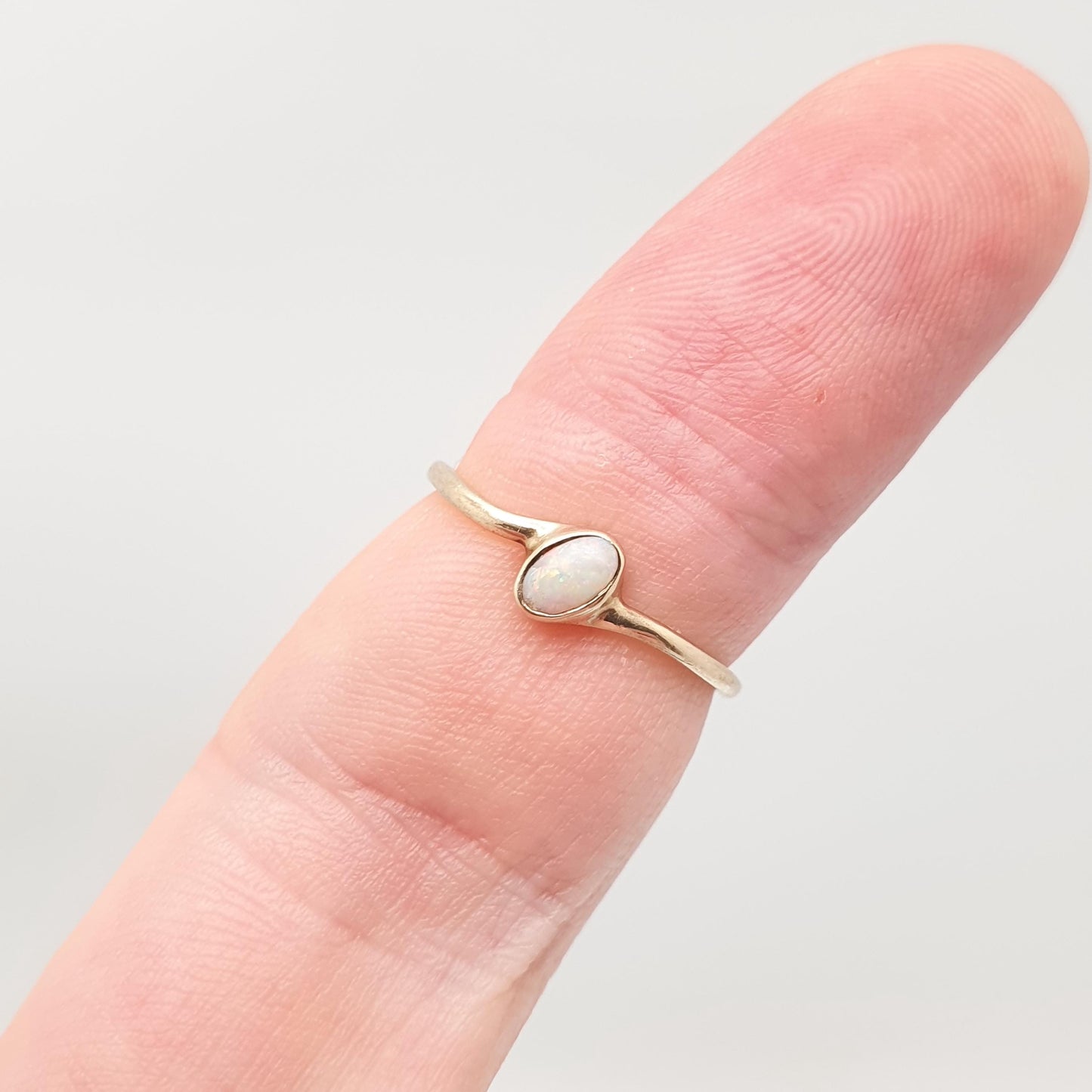 Vintage 9ct Gold Opal Ring Angled White Solitaire Gemstone Oval Cut Solid 9k Hallmarked Jewelry Jewellery