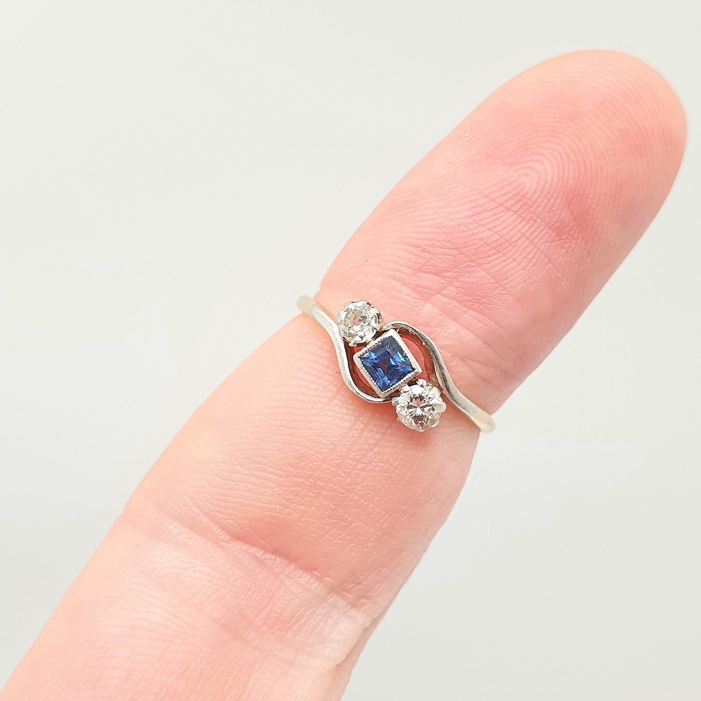 Antique 18ct Gold Sapphire Diamond Ring Square Cut Old Cut Solid 18k 750 Art Deco Trilogy Vintage Jewelry Jewellery