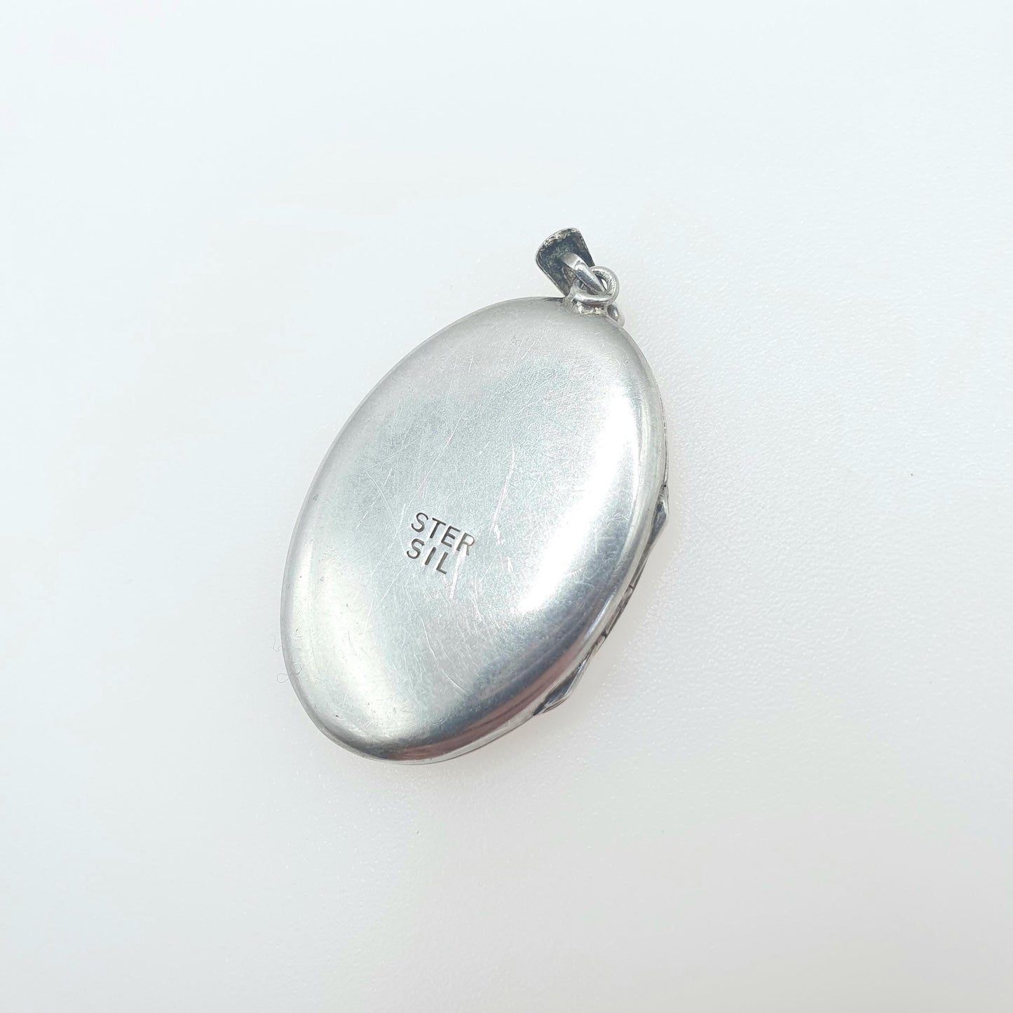 Vintage Sterling Silver Star Engraved Locket Oval Celestial Stars Night Picture Photo Pendant Necklace Unisex Jewelry Vintage Jewellery