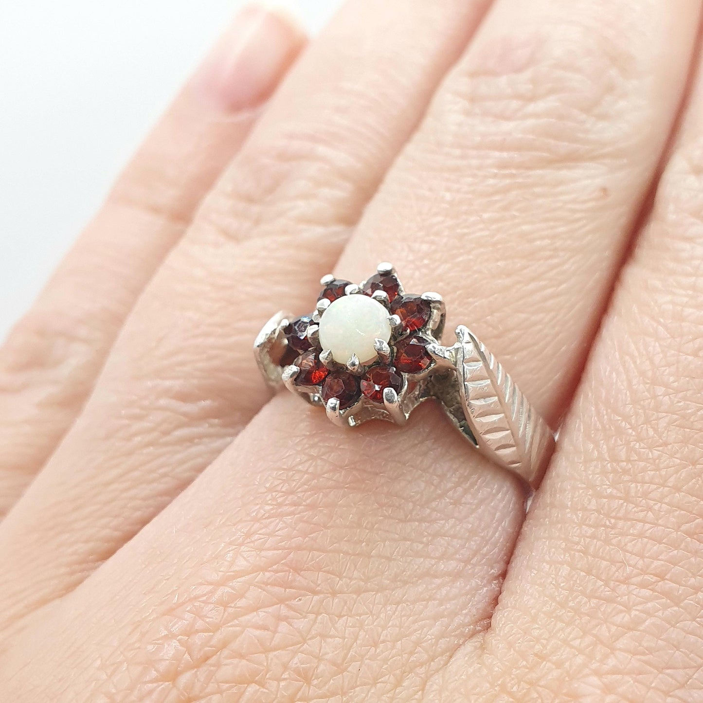 Vintage Sterling Silver Opal Garnet Ring Cluster Halo Leaf Shoulders Genuine Gemstones Womens Jewelry Jewellery UK M.5 US 6.5