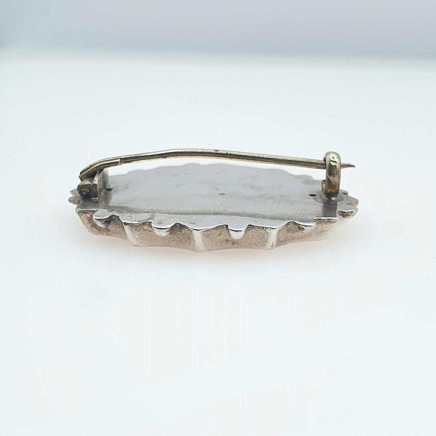 Antique Victorian Solid Silver Windsor Castle Brooch Great British Royal Tourist Engraved 1800s Vintage Jewelry Jewellery