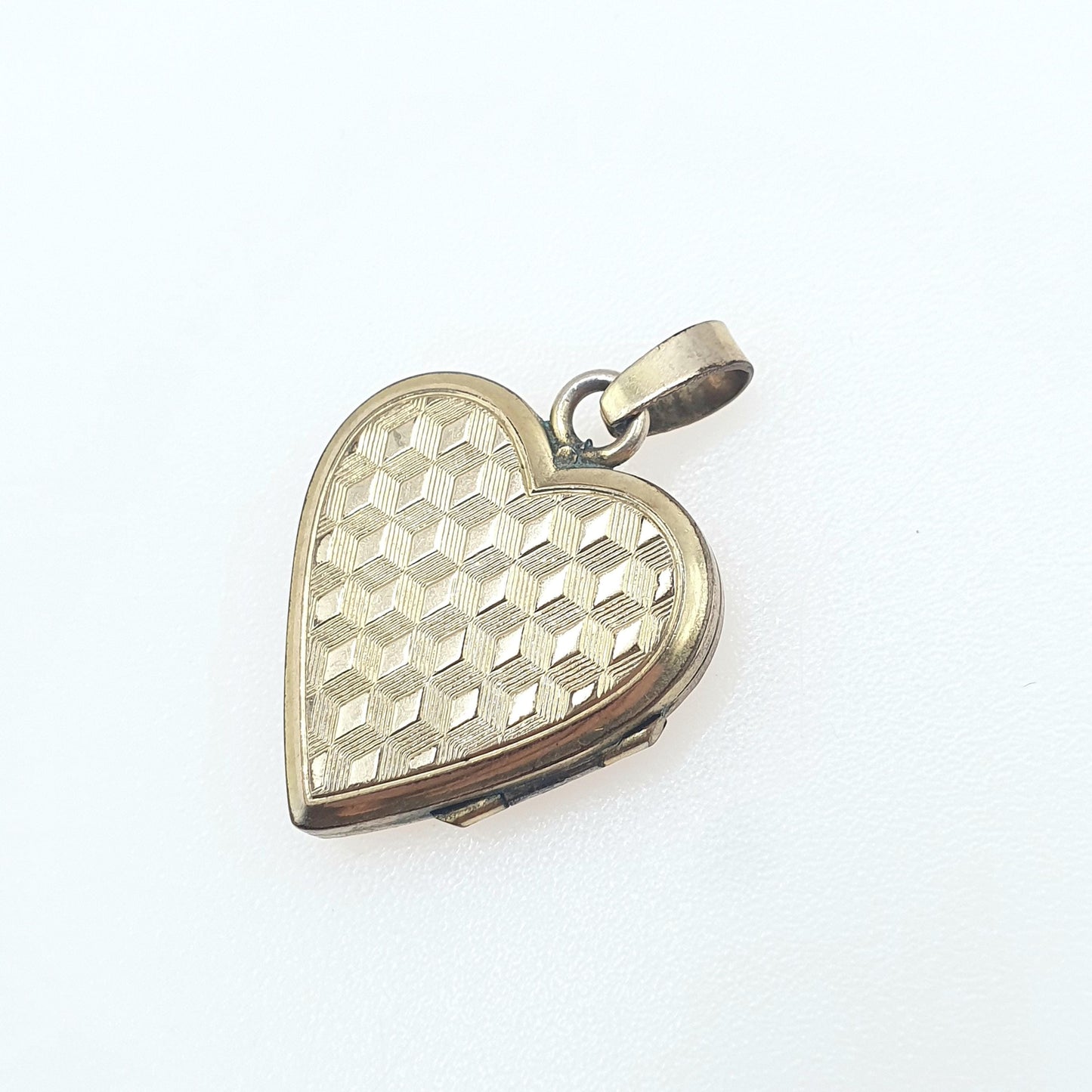 Vintage Rolled Gold Heart Locket Pendant Necklace Cube Geometric Pattern Photo Gold Filled Womens Jewellery Jewelry
