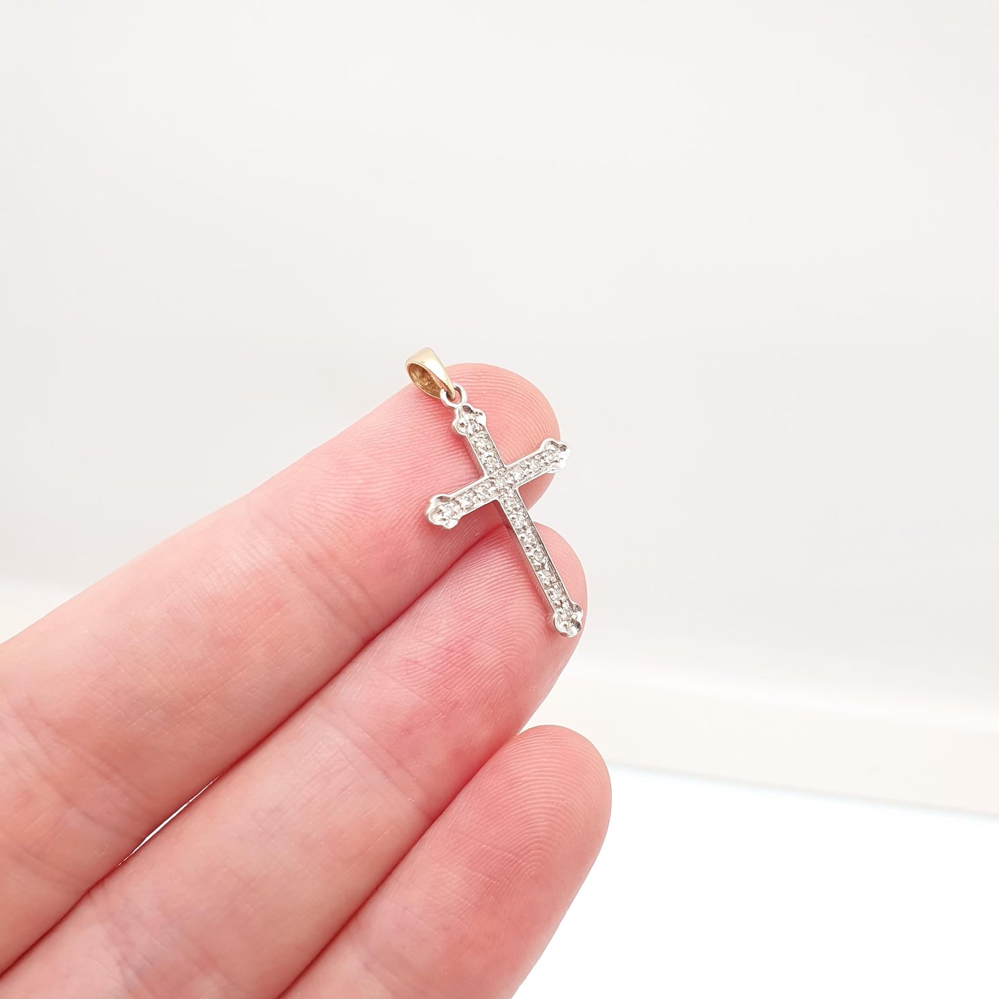 Vintage 9ct Gold Diamond Cross Crucifix Pendant 01.ct of Natural Diamonds Solid 9k 9kt 375 Necklace White Gold Jewelry