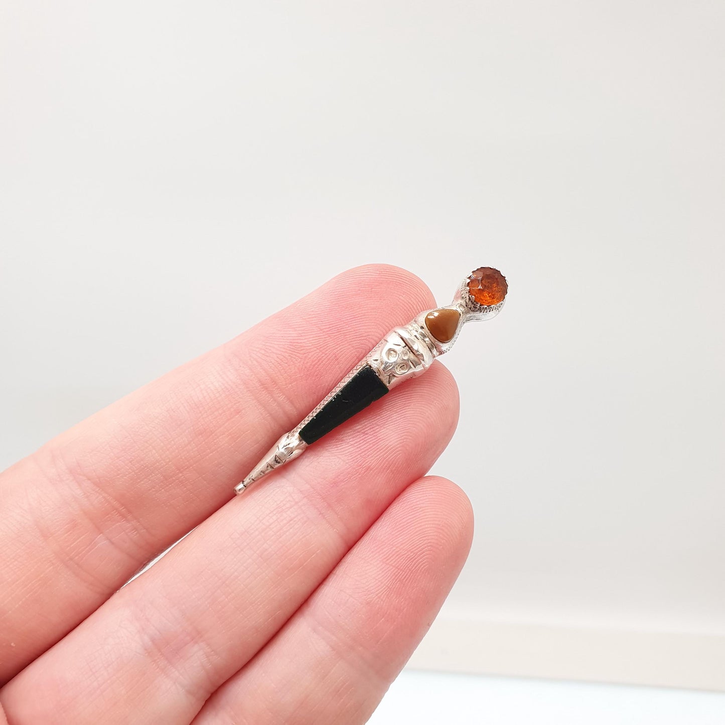 CHARLES HORNER Old Vintage Sterling Silver Dirk Pin Brooch Agate and Citrine Paste Scottish Scotland Kilt Cairngorm Jewelry Jewellery