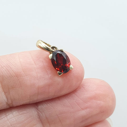 Vintage 9ct Gold Garnet Pendant Small Petite Oval Cut Solid 9k 9kt Pyrope Gemstone Tiny Cute Gift Womens Jewellery Jewelry