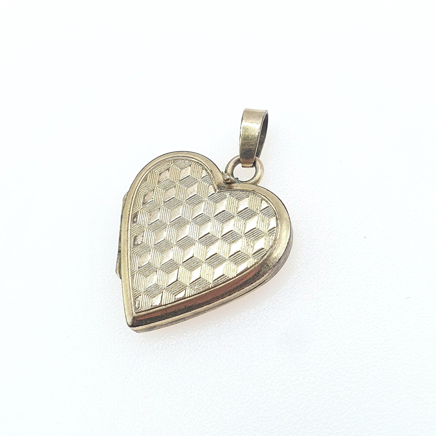 Vintage Rolled Gold Heart Locket Pendant Necklace Cube Geometric Pattern Photo Gold Filled Womens Jewellery Jewelry