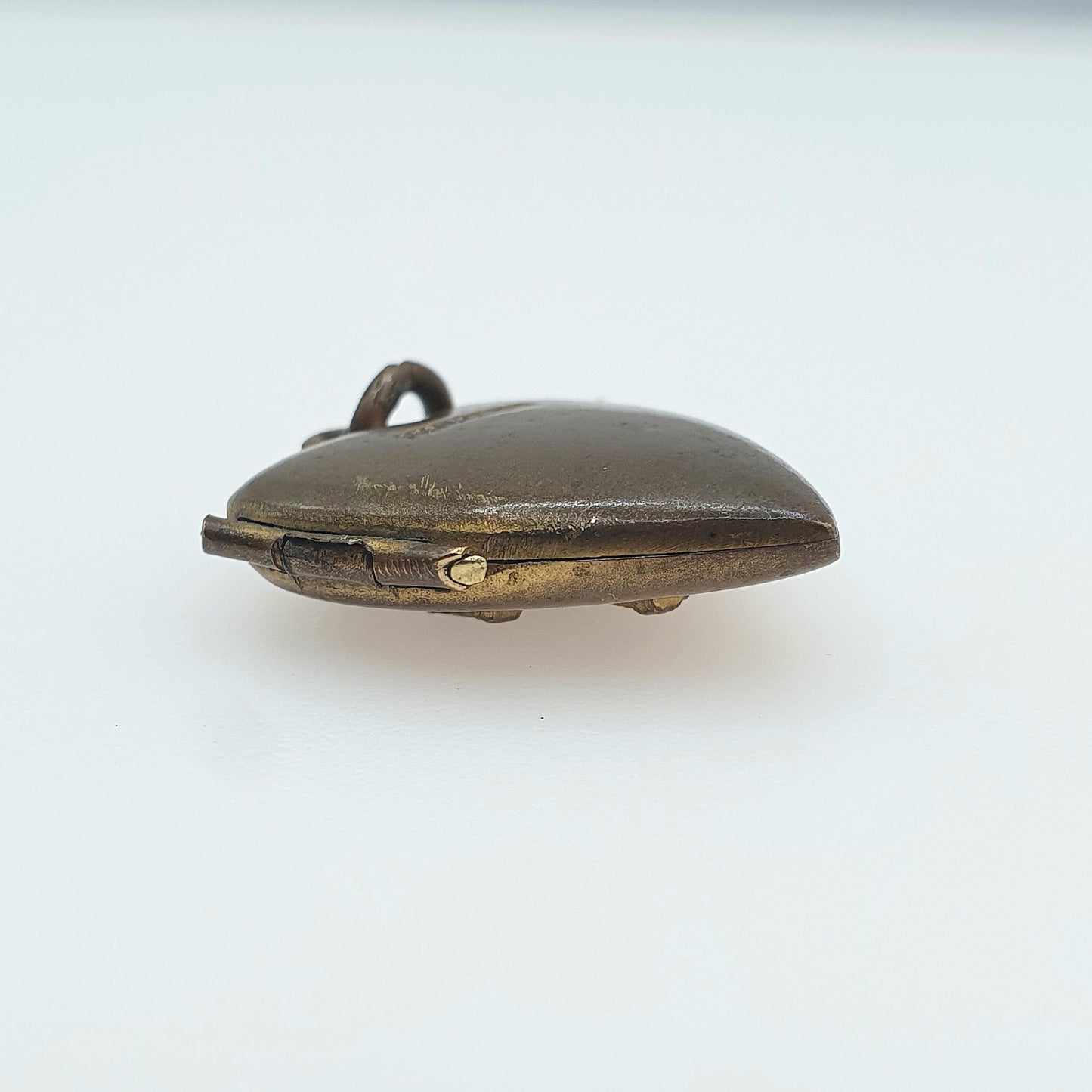 Antique Gold Gilt Isle of Man Heart Locket Manx Flag Cute Sweet Love Romantic Gift Vintage Womens Mens Jewellery Jewelry