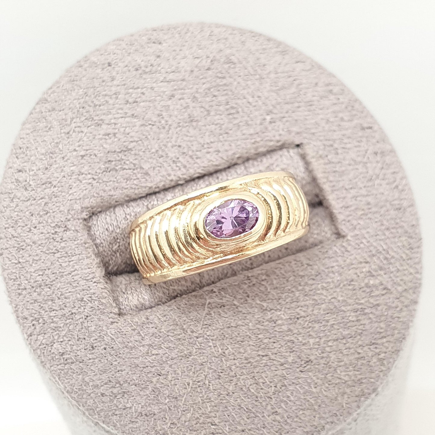 Vintage 9ct Gold Amethyst Ring Stepped Shoulder Domed Solitaire Oval Cut Solid 9k 9kt Womens Jewelry