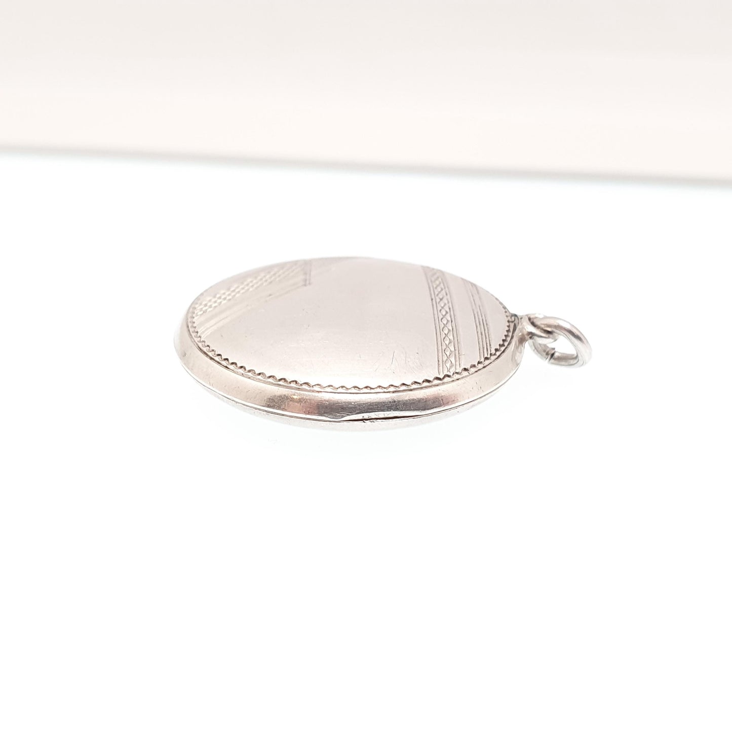 Antique Solid Silver Locket Art Deco Geometric Pattern Round Circle Necklace Pendant Vintage Jewellery