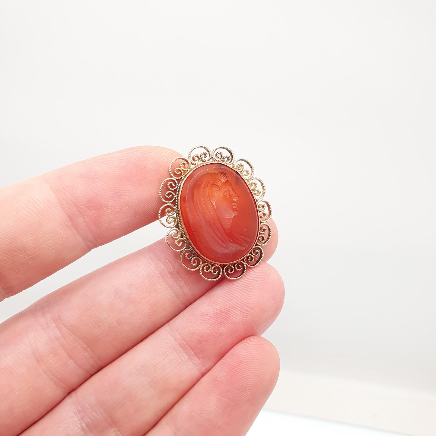 Antique Victorian 9ct Gold Virgin Mary Intaglio Brooch Pin Carnelian Gemstone Solid 9k 9kt Mother Vintage