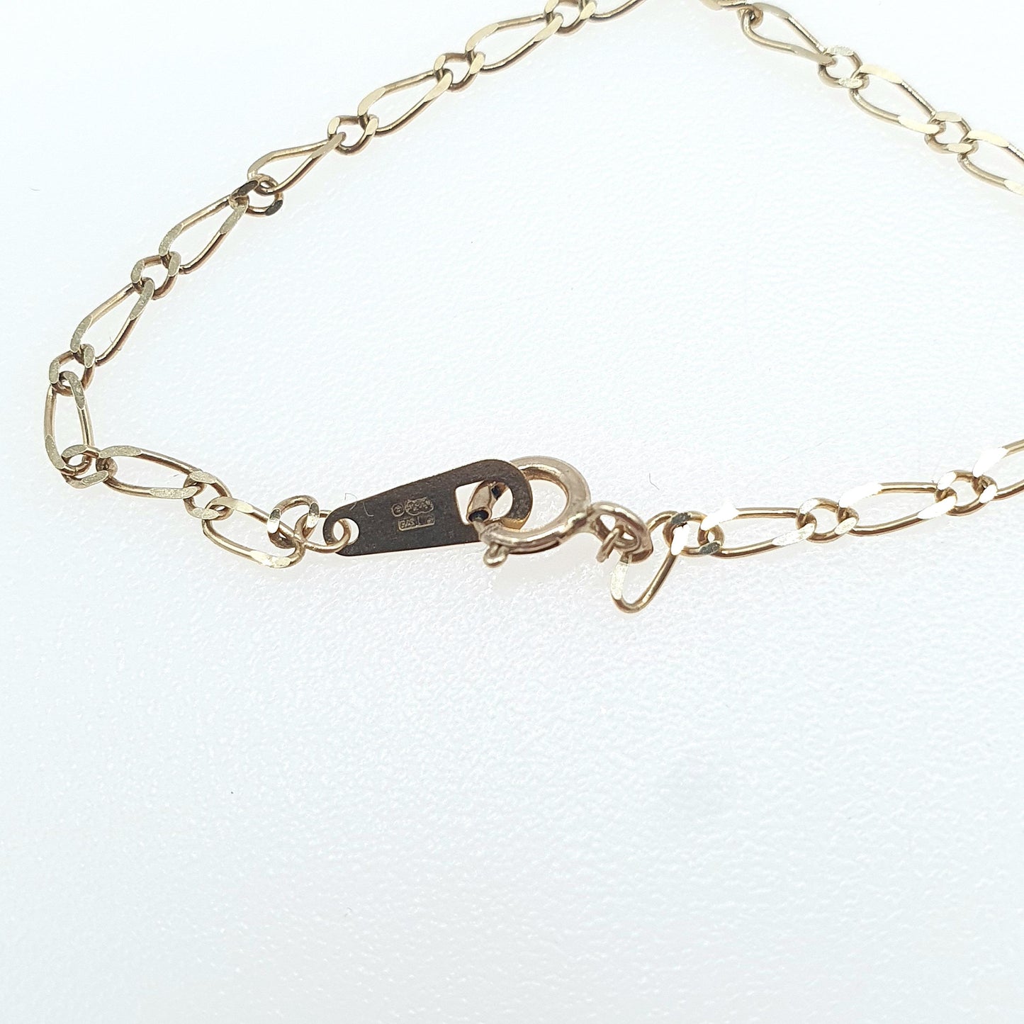 Vintage 9ct Gold Figaro Link Style Chain Necklace Curb Links Solid 9k 9kt 1.41g 41cm  Womens Jewellery Jewelry