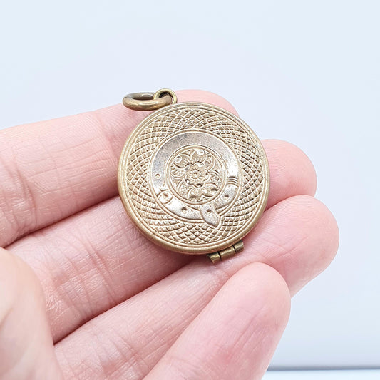 Antique Victorian Rose Rolled Gold Locket Round Buckle Pattern and Flower Pattern Vintage Photo Necklace Womens Jewellery Jewelry