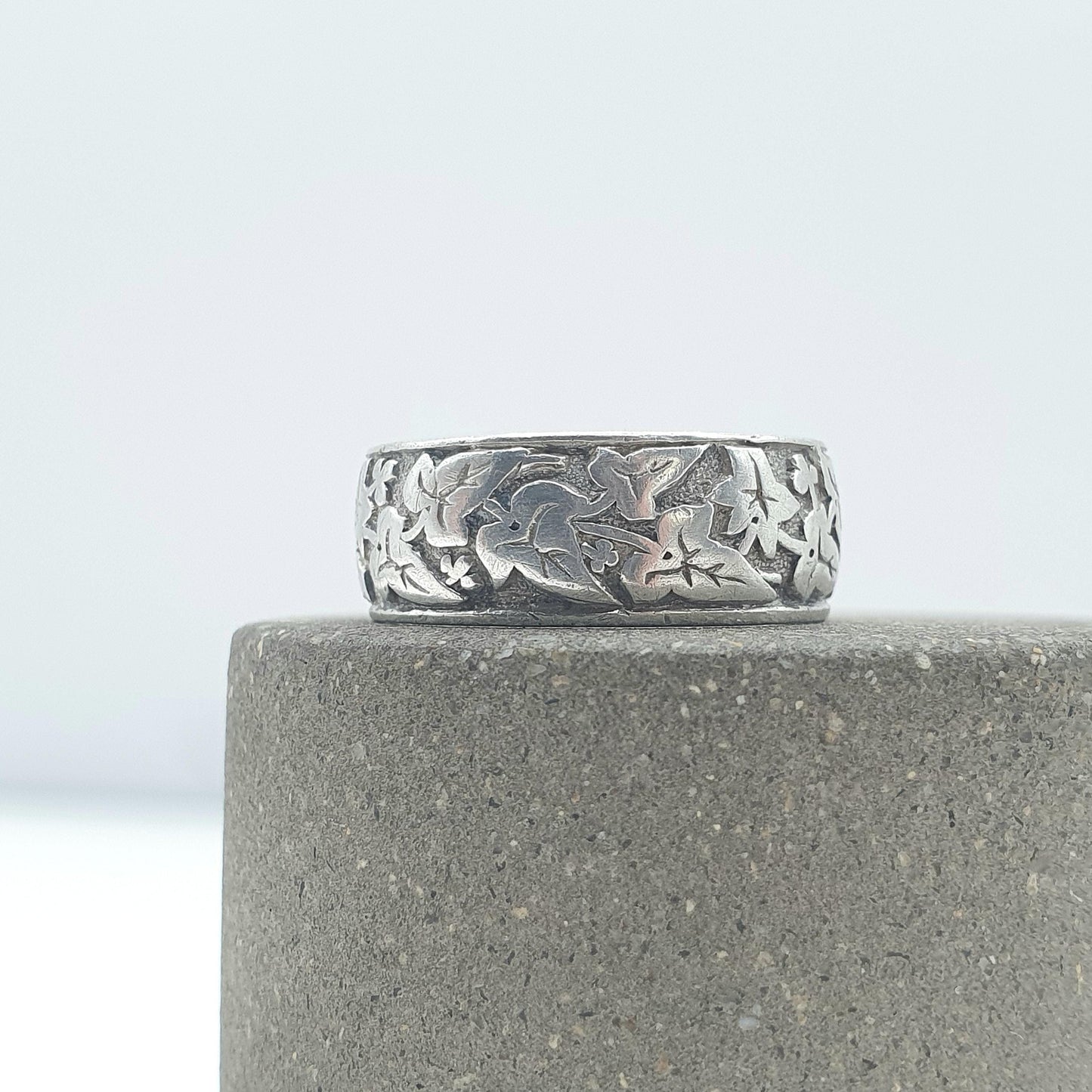 Antique Victorian Sterling Silver Band Ring Chased Ivy Leaf Pattern Foliage UK L US 5.75 Jewelry Womens Mens Womens Jewellery