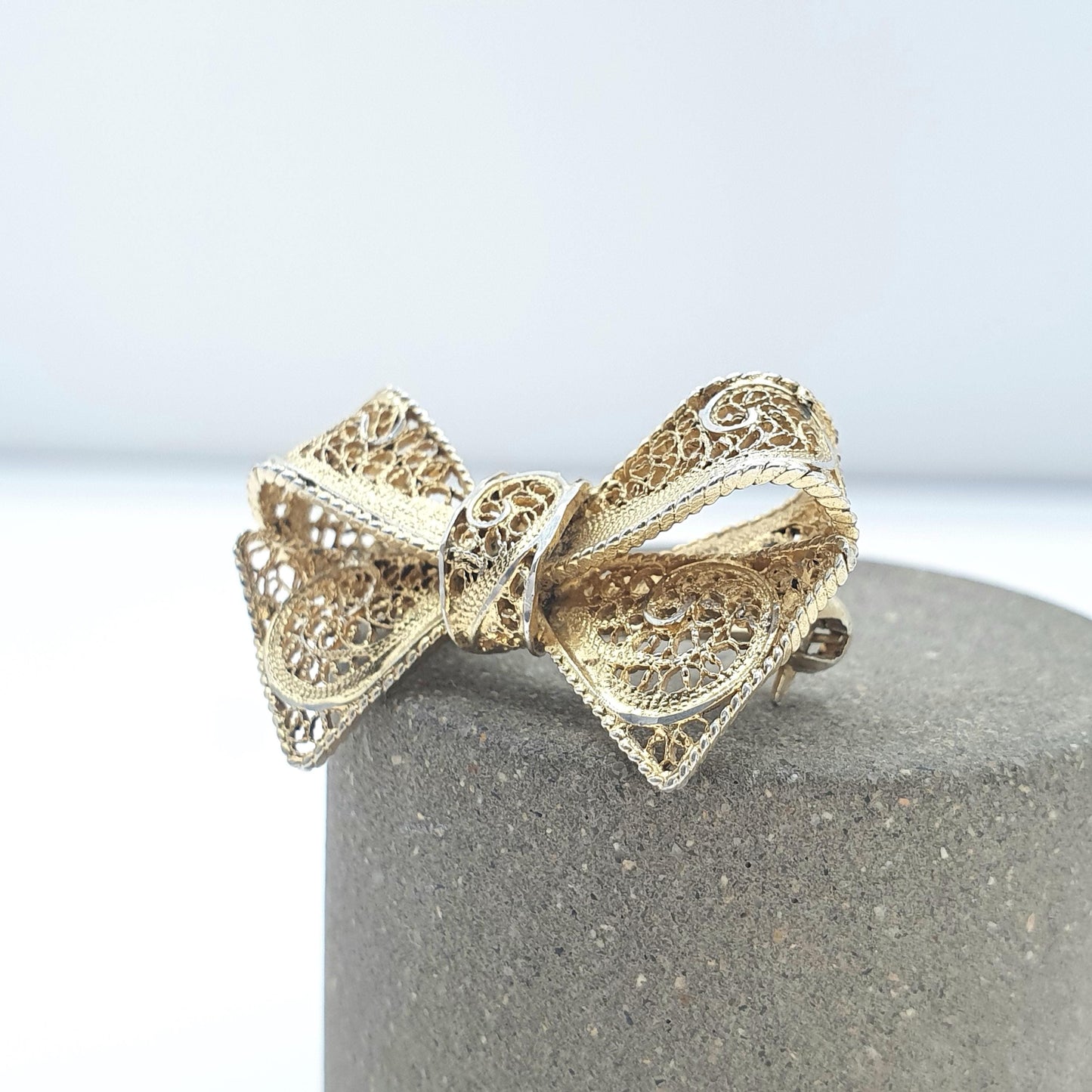 Antique Gold Vermeil Solid Silver Bow Brooch Filigree Handmade Ribbon Vintage Womens Ladies Jewelry Jewellery