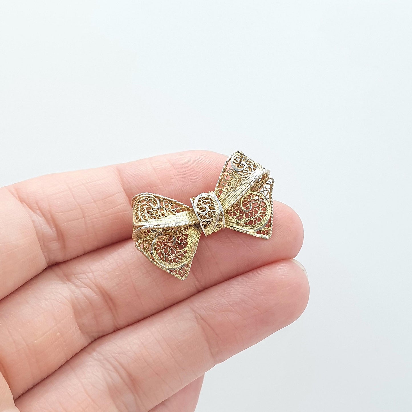 Antique Gold Vermeil Solid Silver Bow Brooch Filigree Handmade Ribbon Vintage Womens Ladies Jewelry Jewellery