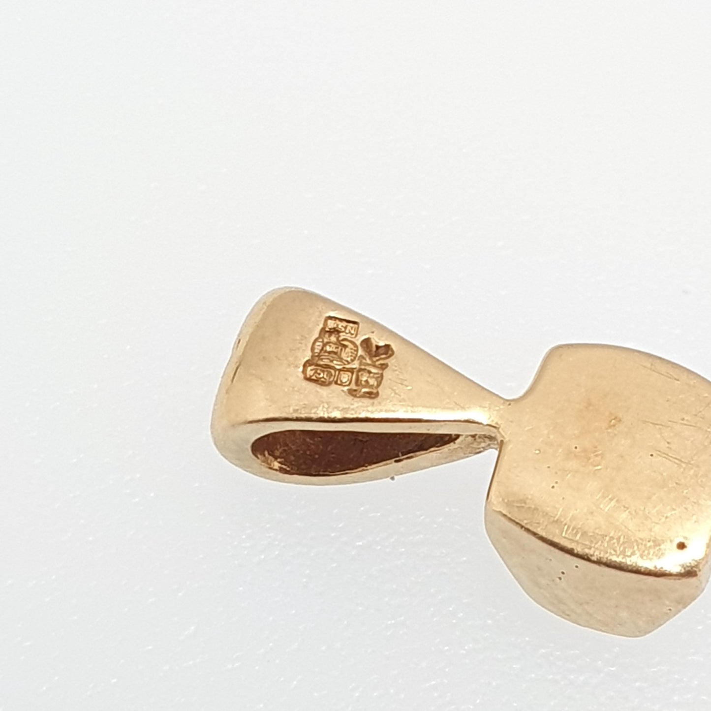 Vintage 18ct Gold Diamond Pendant 0.15ct Necklace Solid 750 18k Solitaire Small Brilliant Cut Natural Gemstone