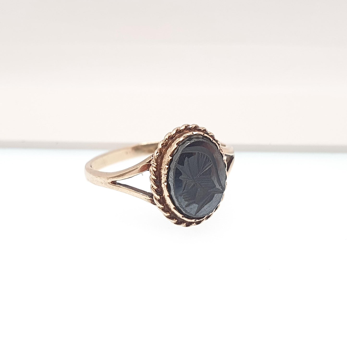Vintage 9ct Gold Centurion Intaglio Signet Ring Hematite Roman Soldier Solid 9k 9kt Gemstone