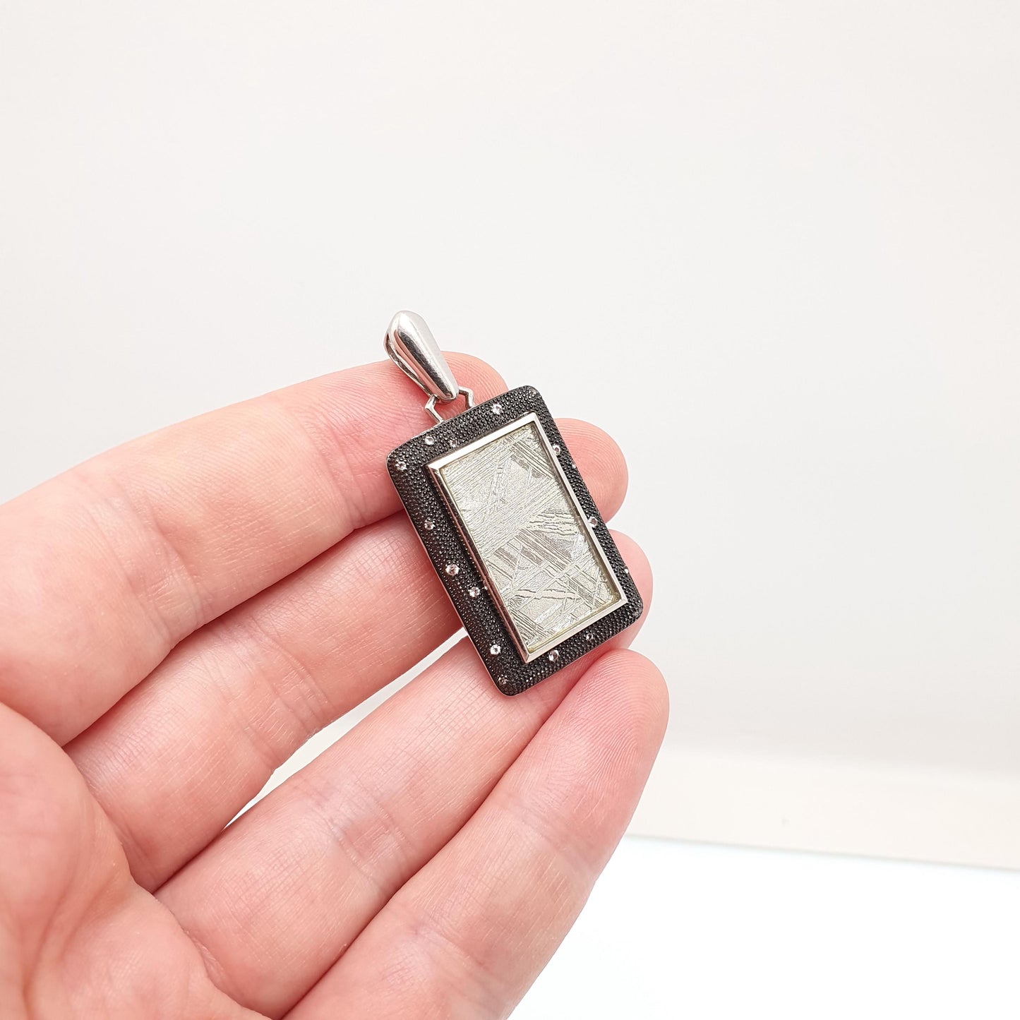 Vintage Sterling Silver Muonionalusta Meteorite Pendant Necklace White Spinel TGGC Solid 925 Jewellery Jewelry