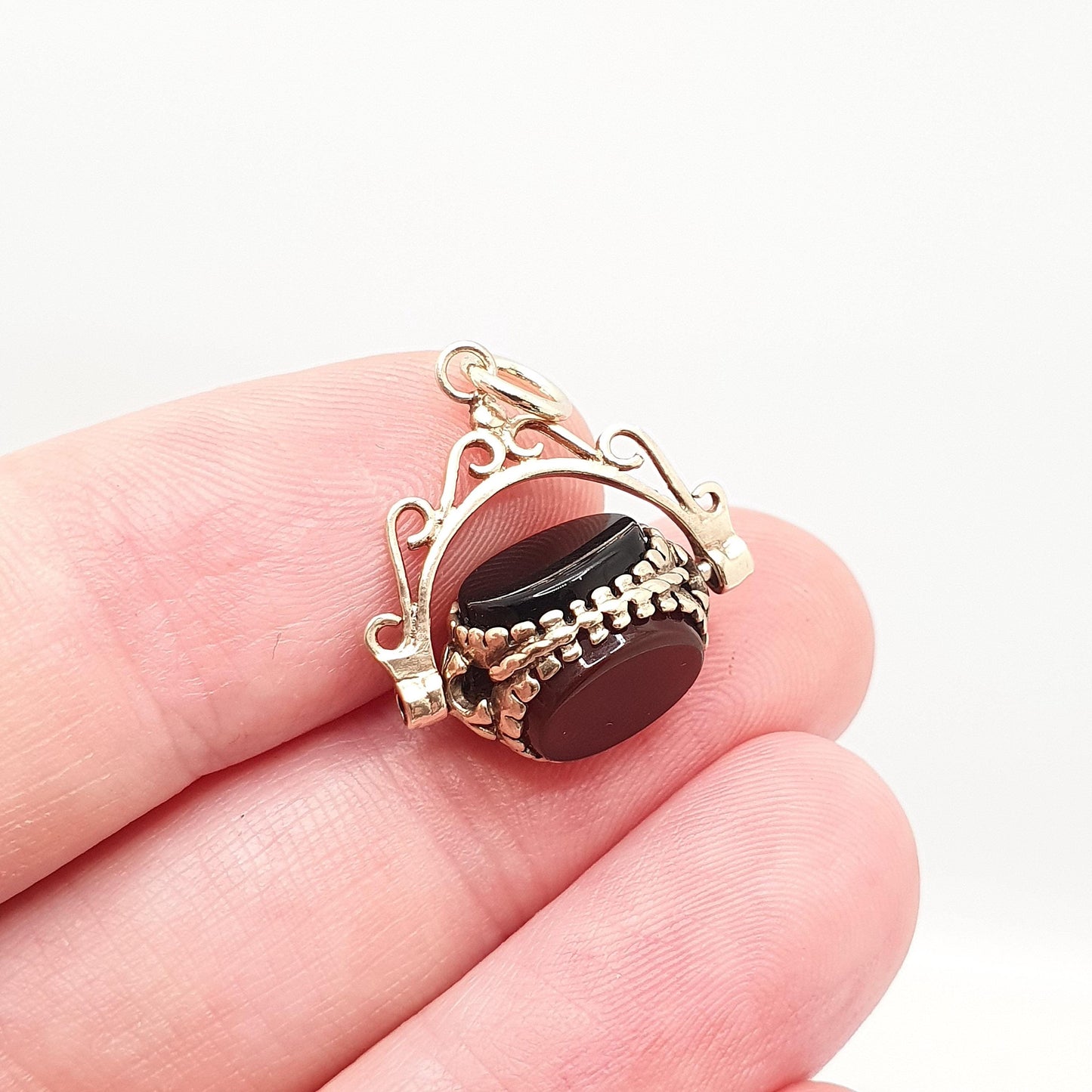 Vintage 9ct 9k Gold Spinner Fob Pendant Bloodstone Onyx Carnelian Necklace Victorian Style Jewelry Jewellery