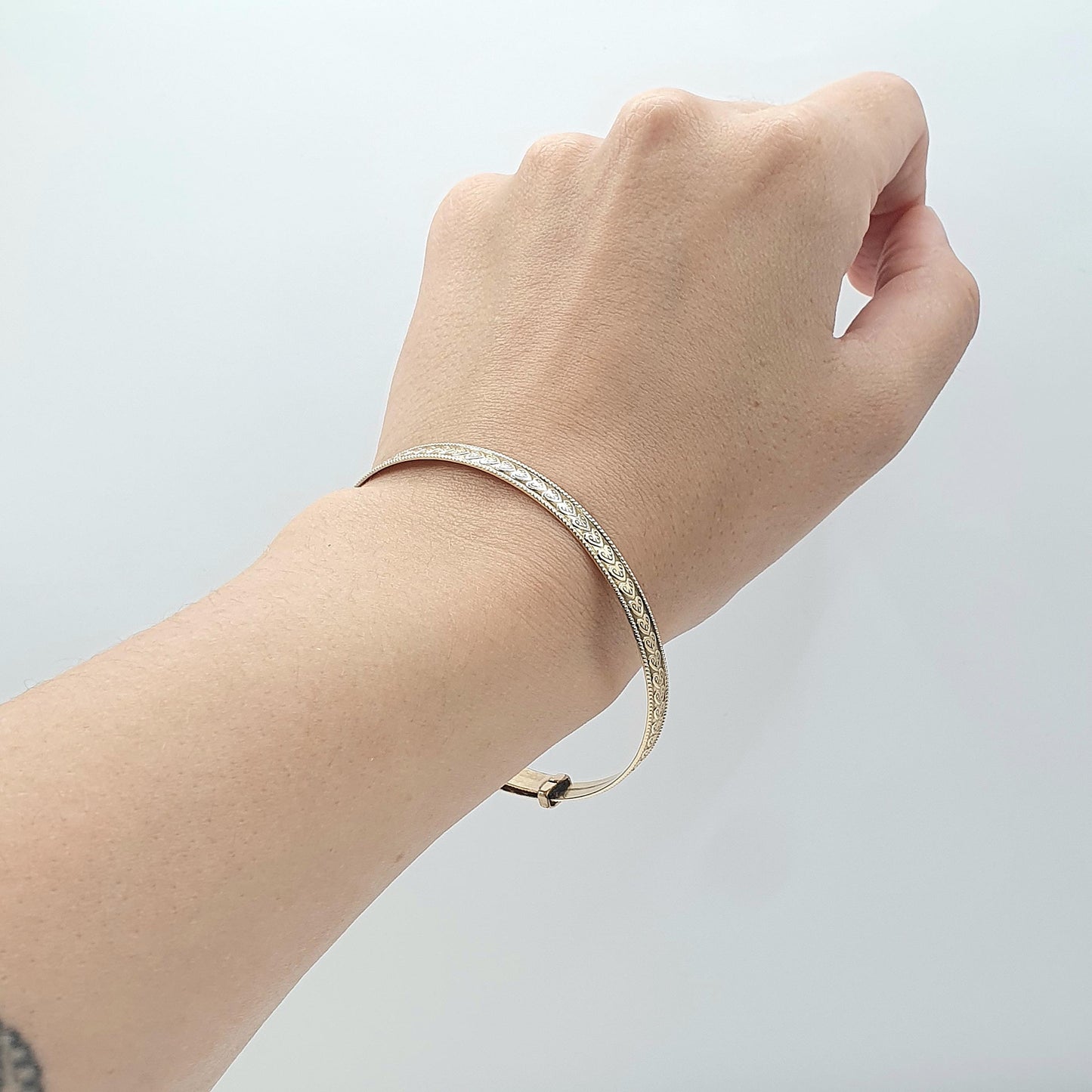 Antique Rolled Gold Bangle Heart Patterned Retracting Gold Filled Bracelet Womens Ladies Jewelry Vintage Jewellery