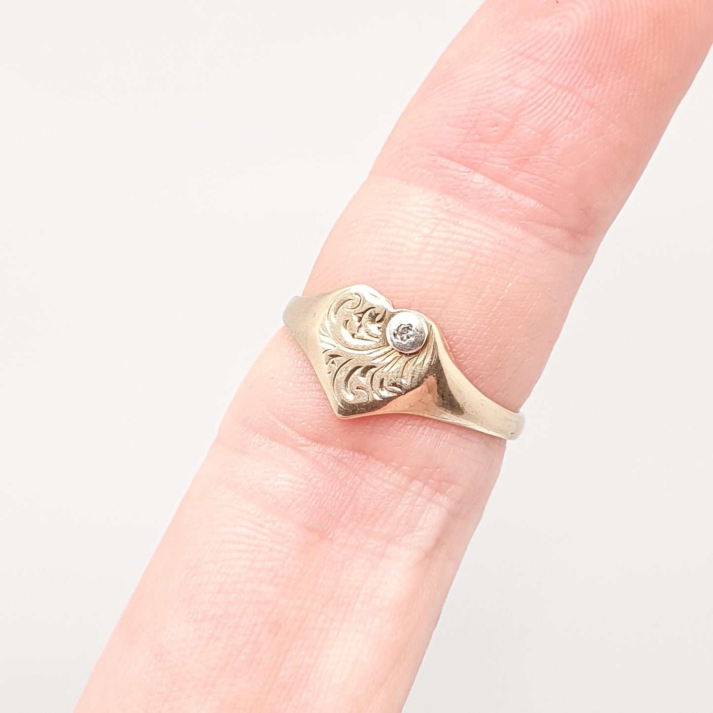 Vintage 9ct Gold Diamond Heart Signet Ring Diamond Gemstone Solid 9k 375 Engraved Womens Jewelry Jewellery