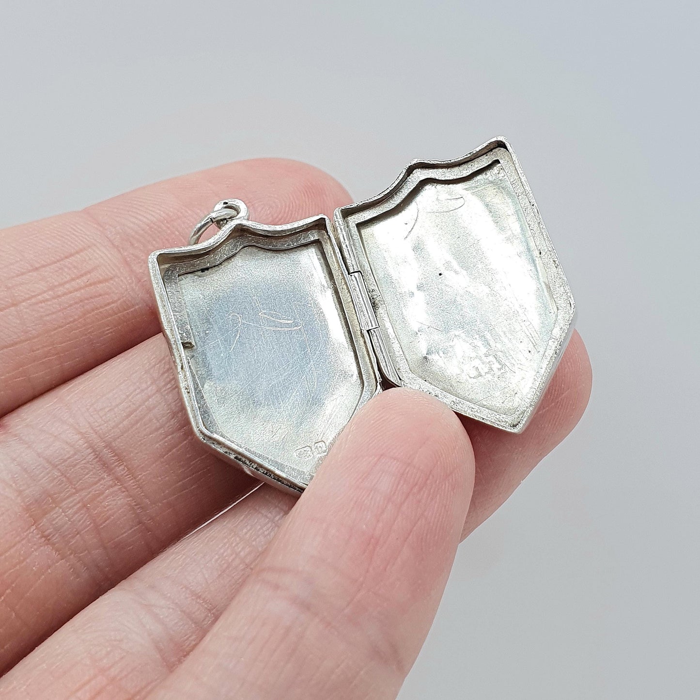 Antique Sterling Silver Horseshoe and Riding Crop Shield Locket Equestrian Horse Riding Vintage Pendant Jewelry Womens Mens Jewellery