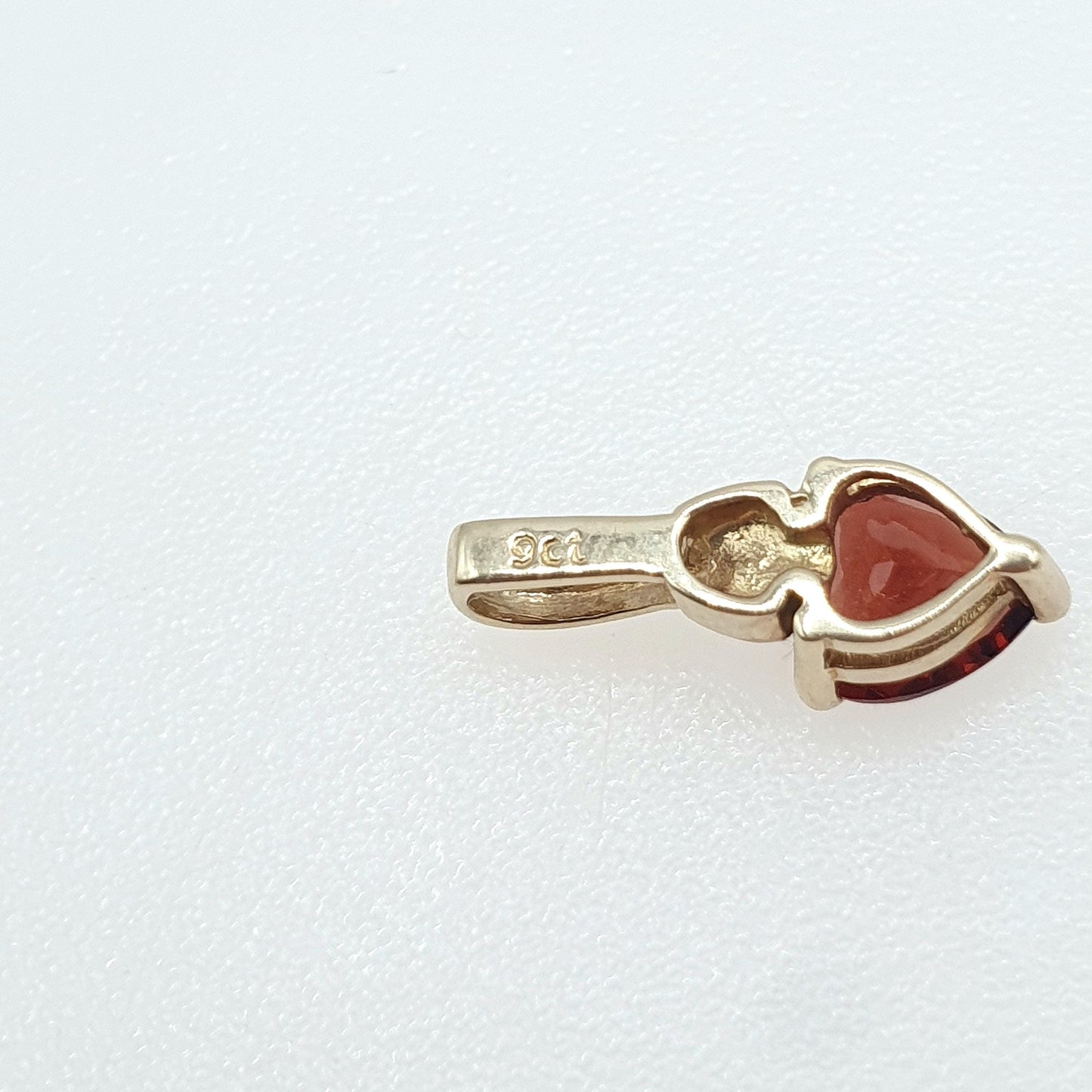 Vintage 9ct Gold Garnet Pendant Heart Cut Pyrope Red Gemstone 9k 9kt Necklace Small Gift Love Womens Jewellery Jewelry