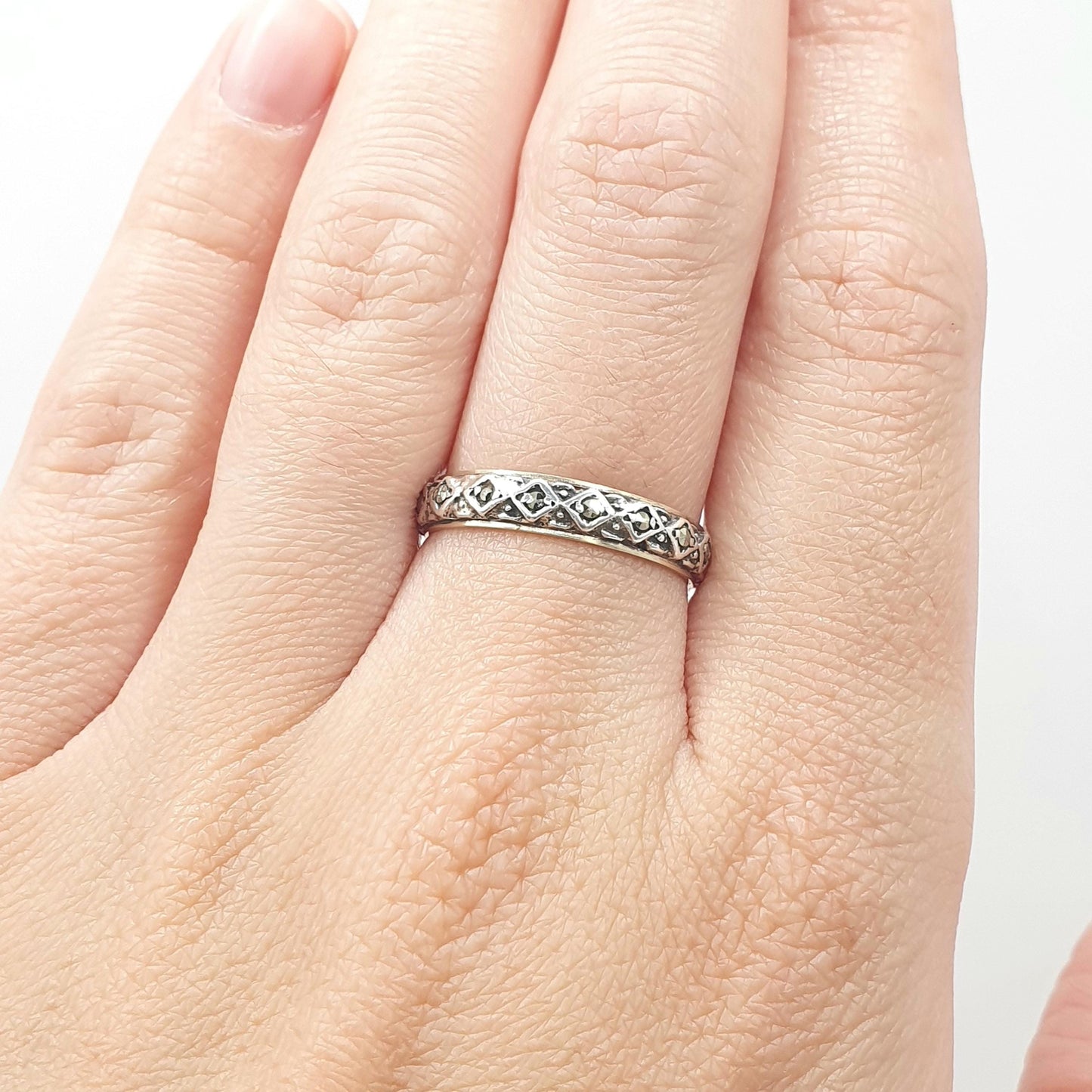 Antique 9ct Gold & Solid Silver Marcasite Eternity Ring Kite Pattern Gift Love Womens Mens Jewellery Jewelry UK O.5 or US 7.5