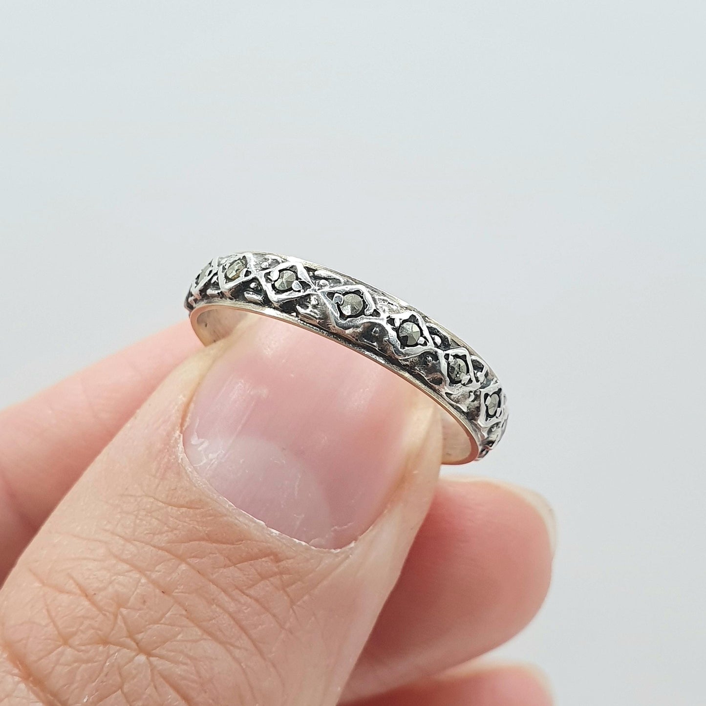Antique 9ct Gold & Solid Silver Marcasite Eternity Ring Kite Pattern Gift Love Womens Mens Jewellery Jewelry UK O.5 or US 7.5