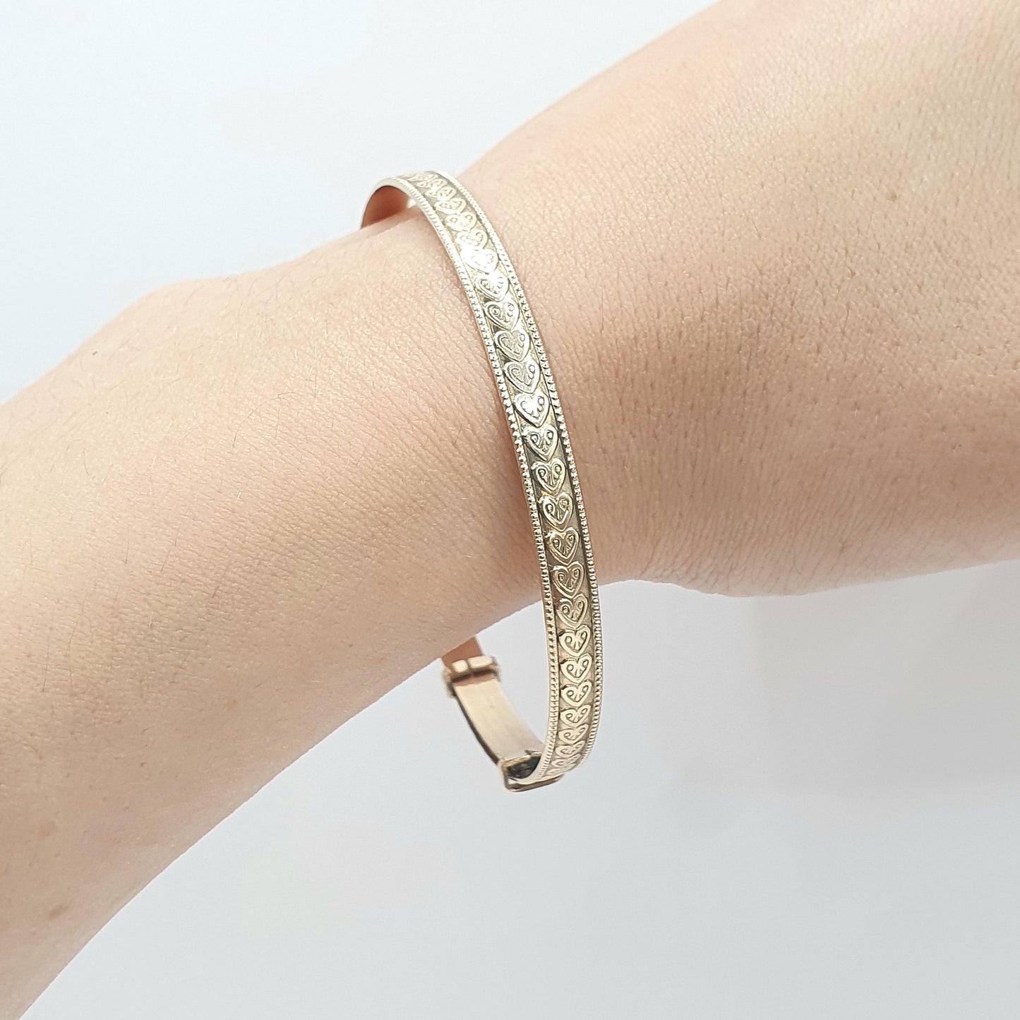 Antique Rolled Gold Bangle Heart Patterned Retracting Gold Filled Bracelet Womens Ladies Jewelry Vintage Jewellery