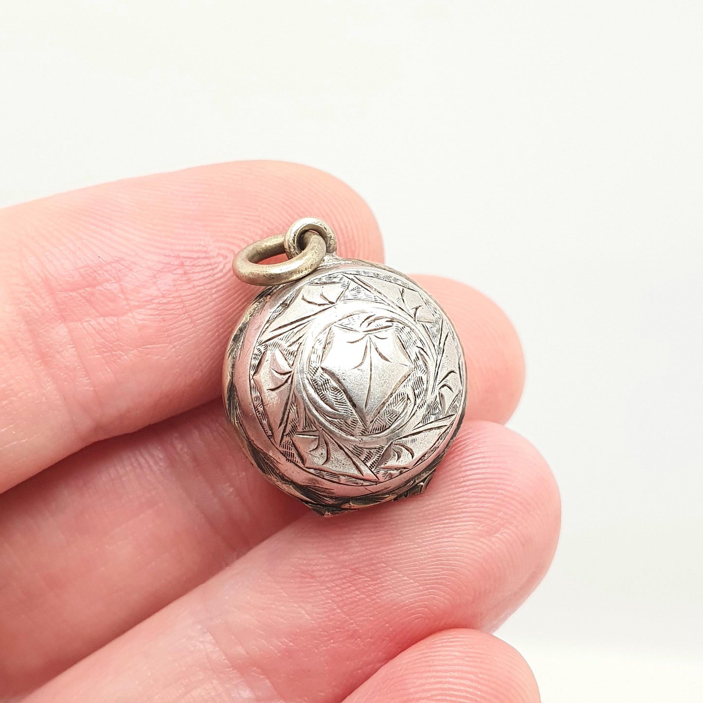 Antique Solid Silver Victorian Ball Locket Back and Front Leaf Engraved Bead Circle Vintage Pendant Jewelry Jewellery