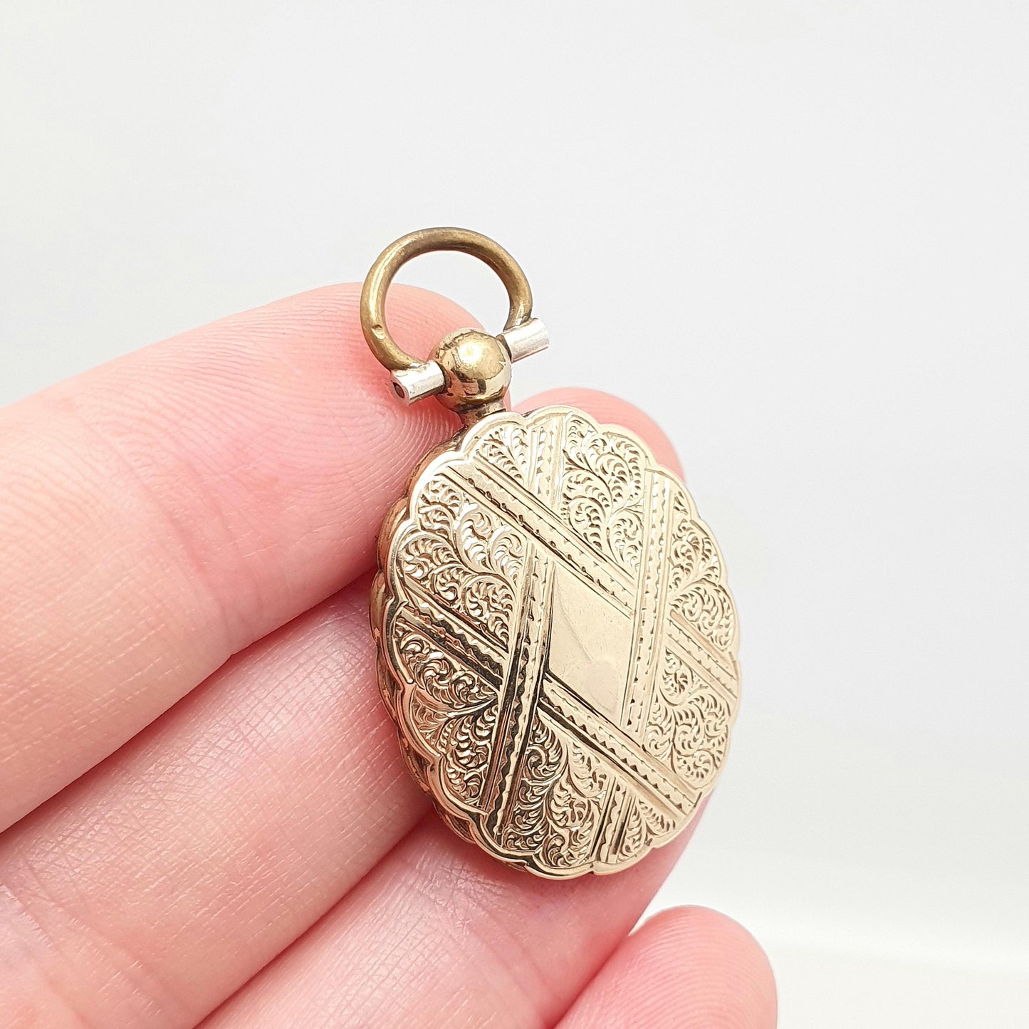 Antique Victorian 9ct Gold Locket 9kt 9k Back and Front Pocket Watch Style Pendant Picture Photo Vintage
