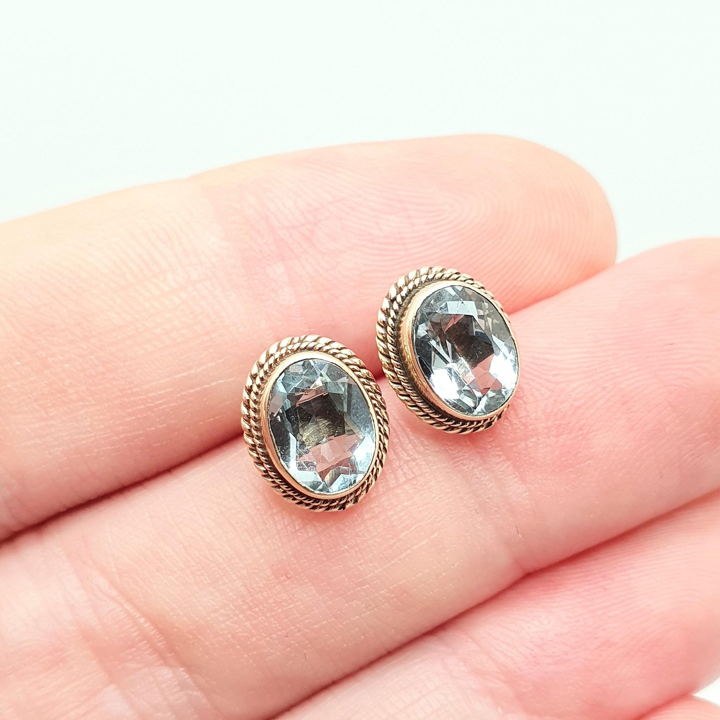 Vintage 9ct 9k Gold Aquamarine Earrings Oval Cut Stud Sparkly Solid 375 Cyan Ladies Womens Jewelry Retro Jewellery