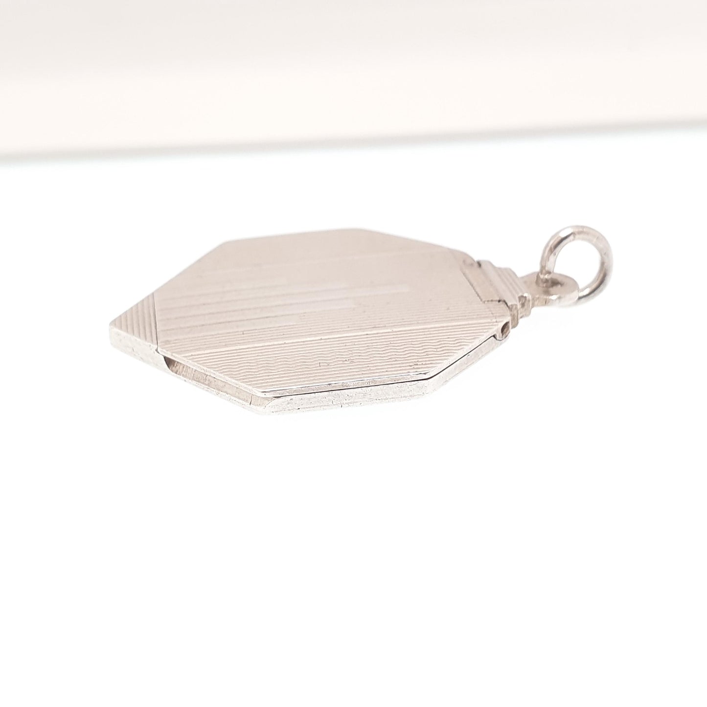 Antique Sterling Silver Locket Art Deco Heptagon Shape Geometric Pattern Necklace Pendant 1920s Picture Photo Jewelry Vintage Jewellery