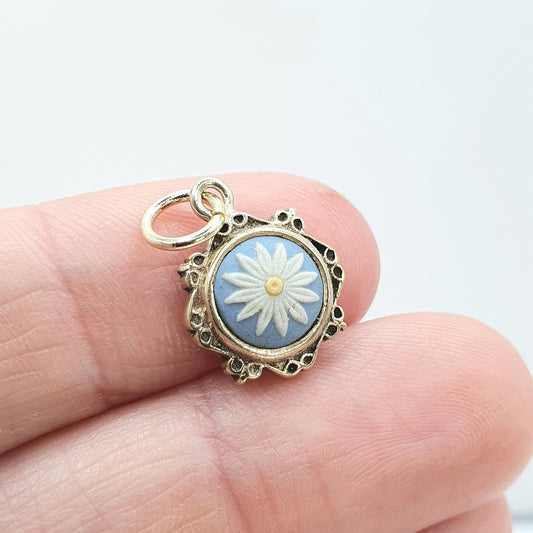 Vintage Gold on Sterling Silver Wedgwood Pendant Sky Blue Jasperware Flower Floral Womens Ladies Jewelry Jewellery Daisy Charm