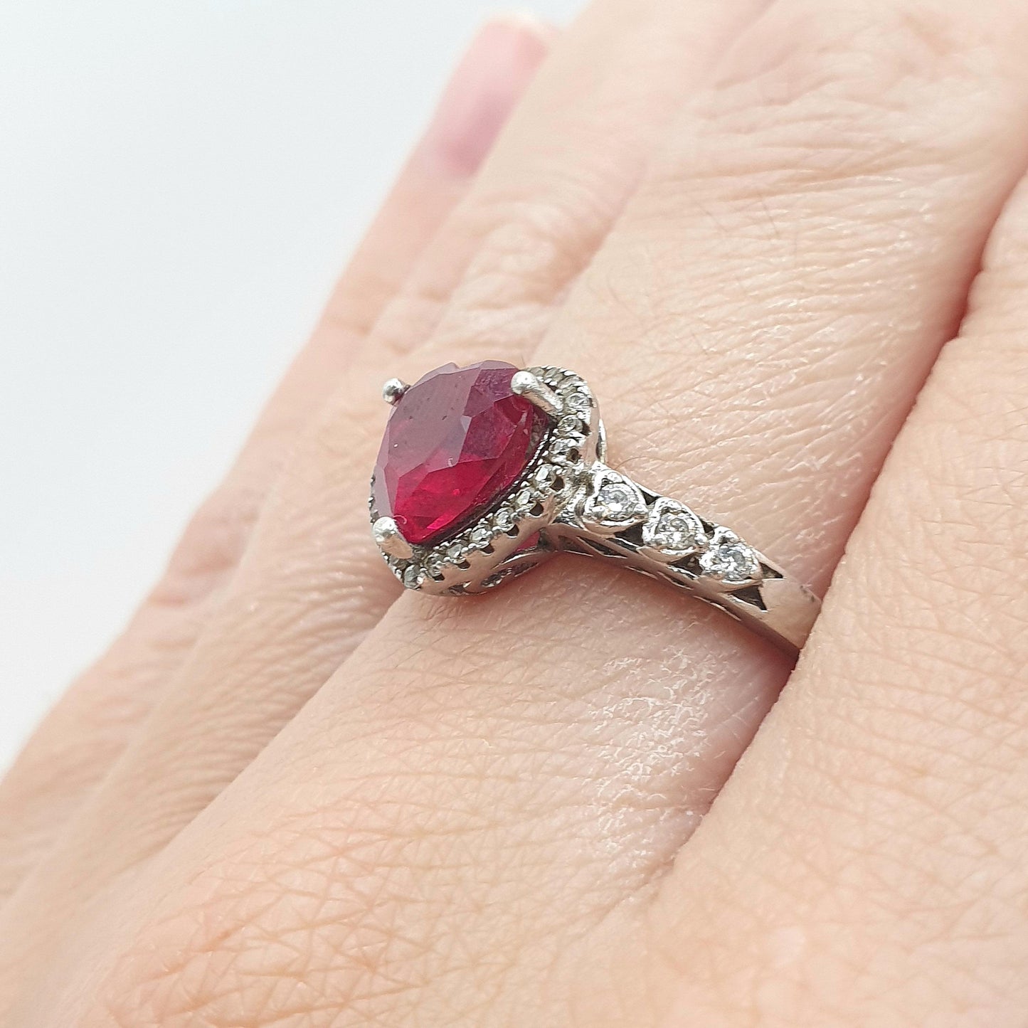 Vintage Sterling Silver Ruby Ring Heart Cut CZ Border Red Gemstone Modernist Retro Love Womens Jewelry Jewellery UK N.5 US 6.75
