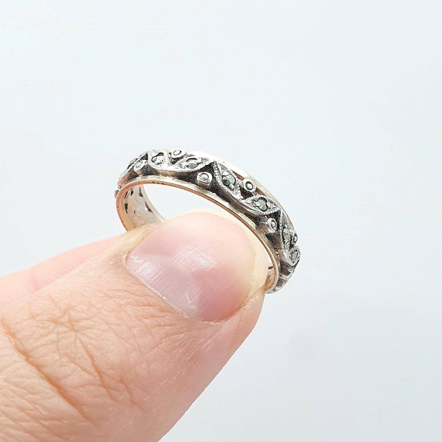 Antique 9ct Gold & Solid Silver Marcasite Eternity Ring Art Deco Leaf Style Pattern Gift Love Womens Mens Jewellery Jewelry UK Q US 8