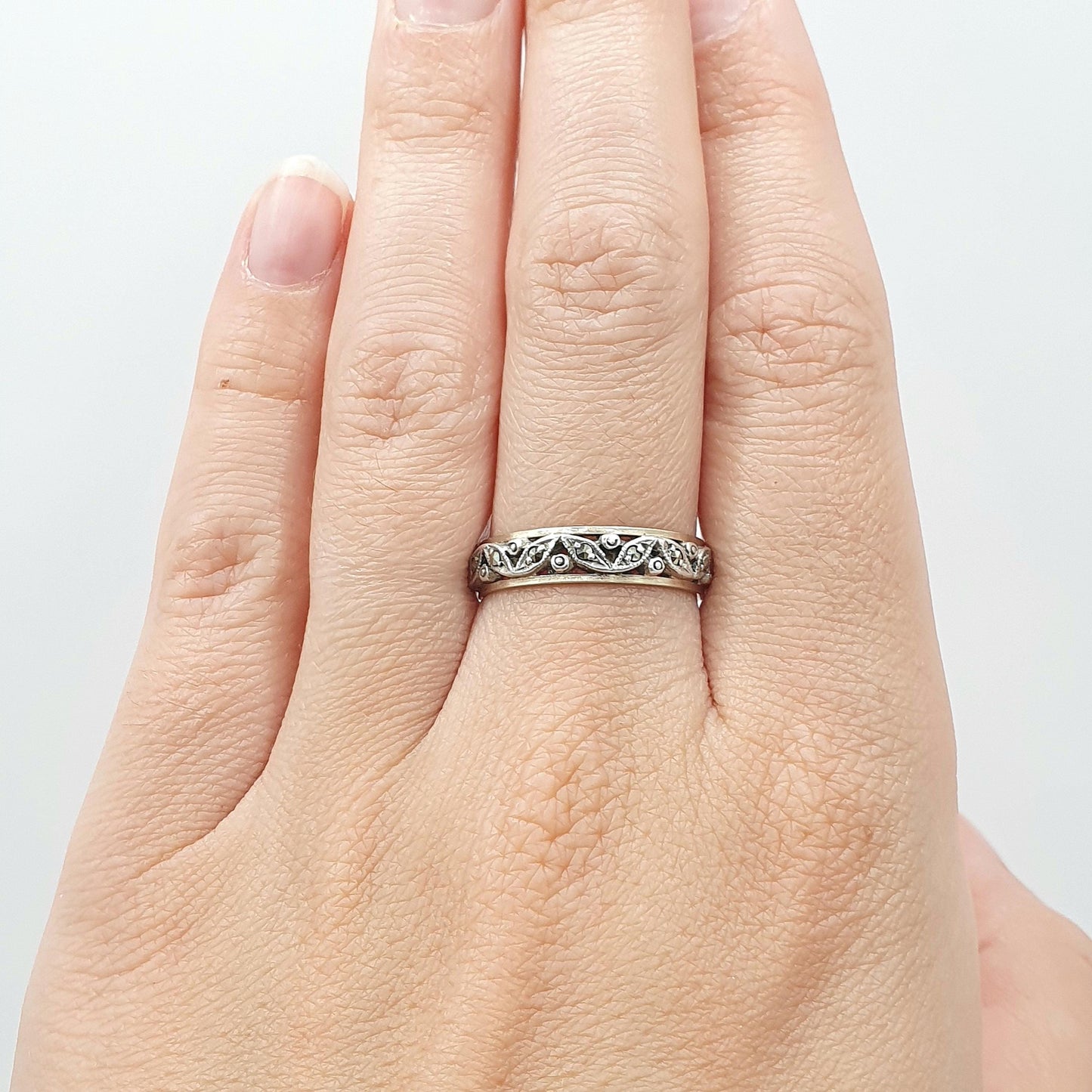 Antique 9ct Gold & Solid Silver Marcasite Eternity Ring Art Deco Leaf Style Pattern Gift Love Womens Mens Jewellery Jewelry UK Q US 8