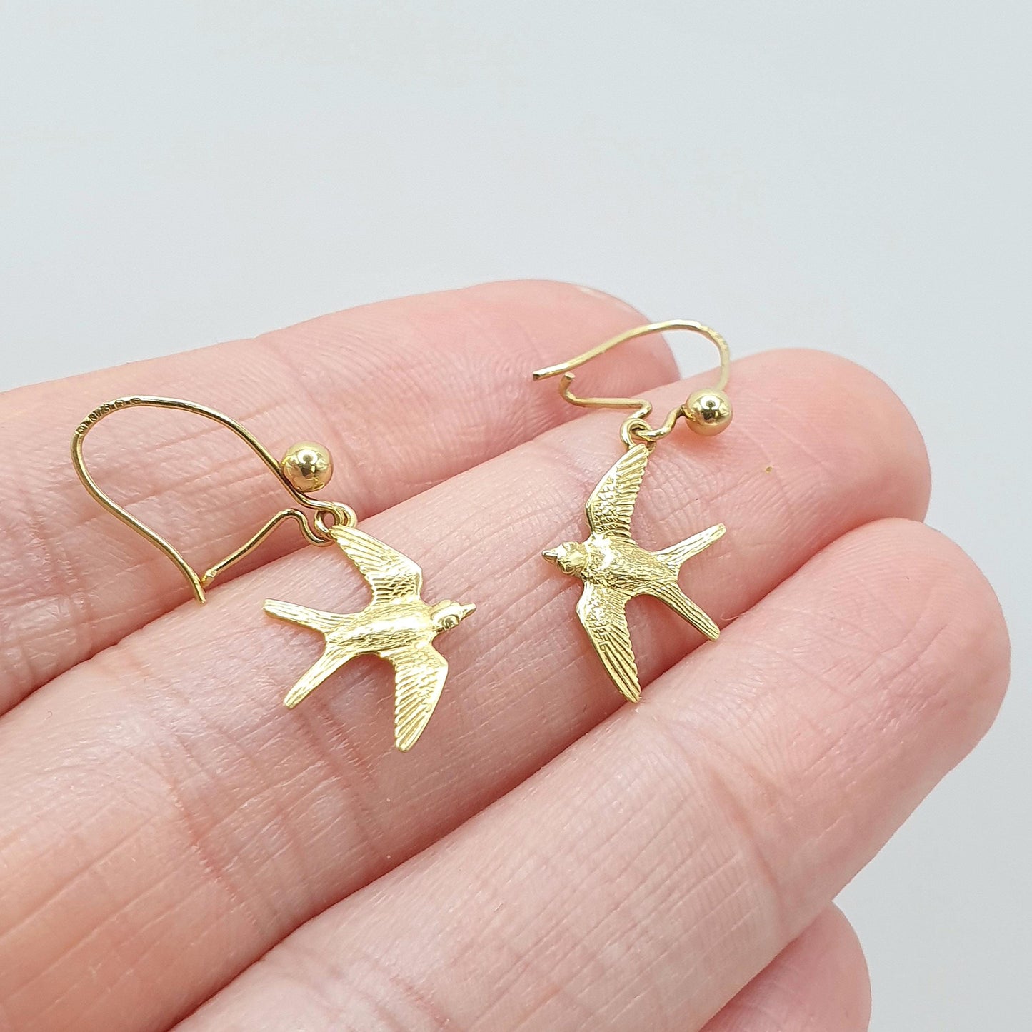 Vintage 9ct Gold Bird Hook Earrings Swallow Songbird Animal Birds Drop Dangle Solid 9k 9kt Jewelry Jewellery Retro