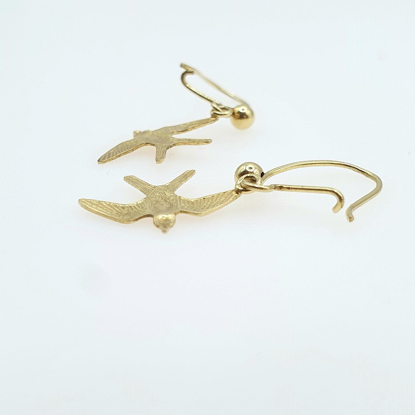 Vintage 9ct Gold Bird Hook Earrings Swallow Songbird Animal Birds Drop Dangle Solid 9k 9kt Jewelry Jewellery Retro