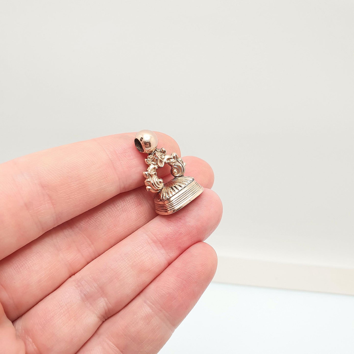 Antique 9ct Gold Cased "D" Intaglio Fob Pendant Letter D Necklace Victorian Carnelian Gemstone Albert Seal Vintage Jewellery Jewelry