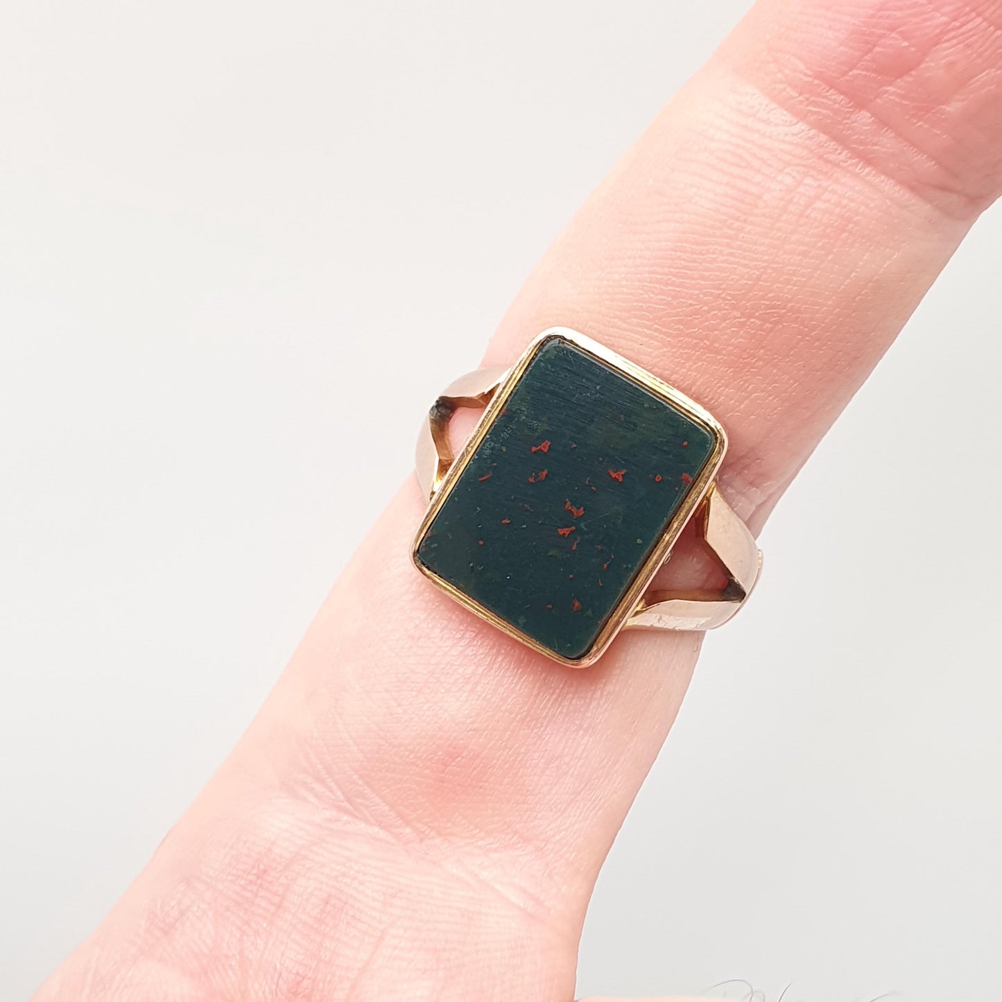 Antique 9ct Rose Gold Bloodstone Signet Ring Large Big Rectangular Cut 1915 Hallmarked Solid 9k 9kt Gemstone Vintage Mens U 1/2 10 1/4