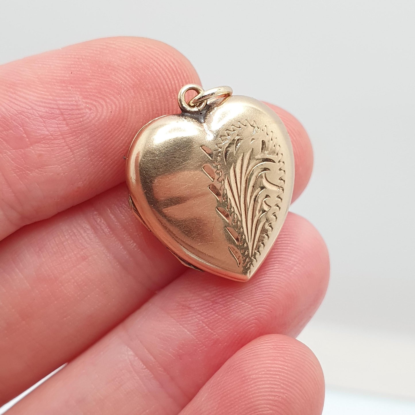 Antique 9ct Gold Heart Locket Cute Engraved Solid 9k 375 Pendant Love Gift Back & Front Necklace Jewelry Womens Jewellery
