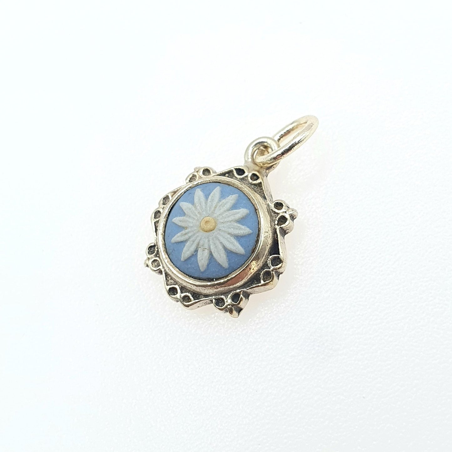 Vintage Gold on Sterling Silver Wedgwood Pendant Sky Blue Jasperware Flower Floral Womens Ladies Jewelry Jewellery Daisy Charm