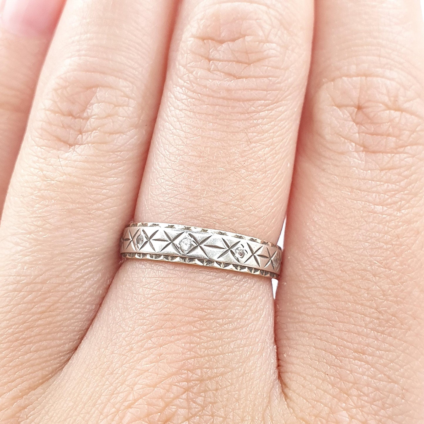 Antique 9ct Gold & Solid Silver White Spinel Eternity Ring X Pattern Vintage Womens Unisex Jewelry Jewellery UK N.5 US 7