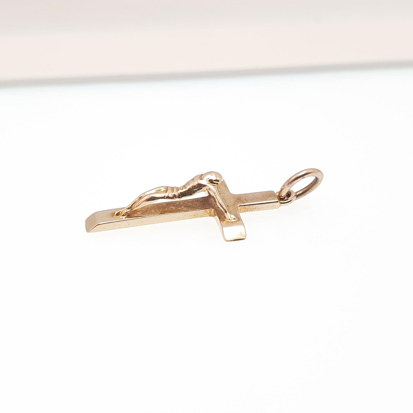 Vintage 9k 9ct Gold Jesus On The Cross Crucifix Necklace Pendant Charm Christian Catholic Solid 375 Religious Mens Womens Jewelry Jewellery